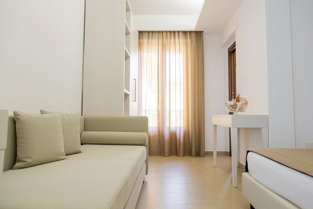 Hotel Vittoria วาสโต ภายนอก รูปภาพ