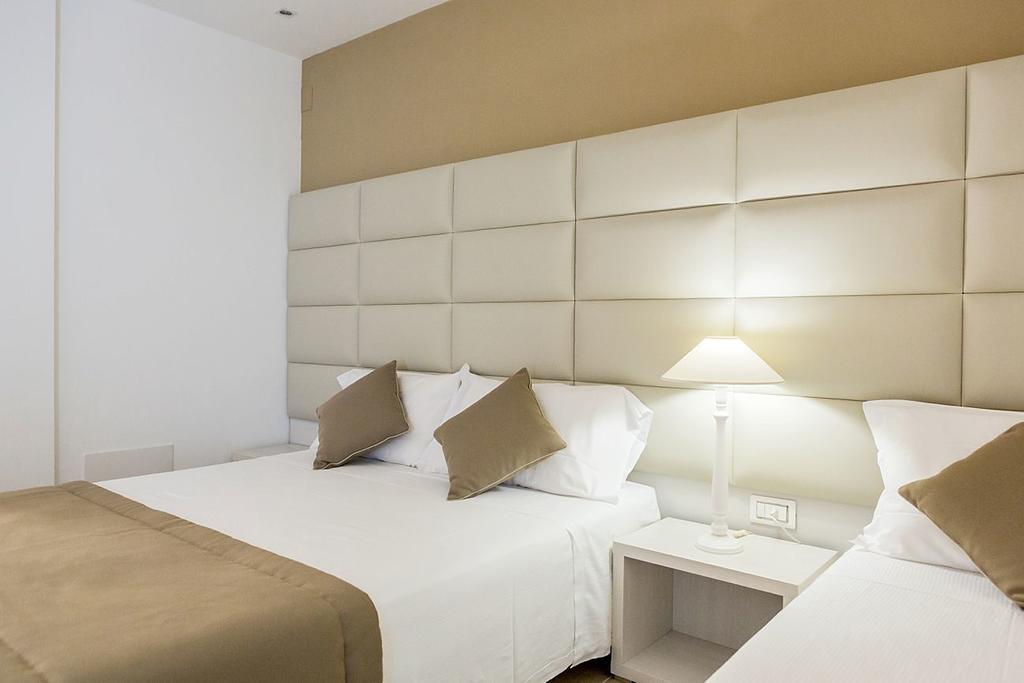 Hotel Vittoria วาสโต ภายนอก รูปภาพ